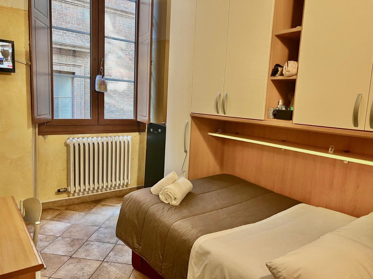 Hostal Hostelciompi *